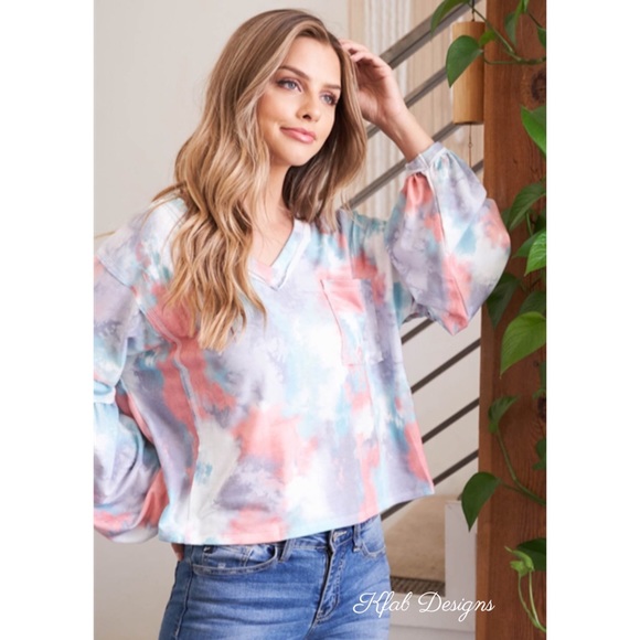 LAST V Neck Puff Sleeve Tie Dye Front Pocket Top - Picture 3 of 9